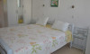 Kad govorimo o apartmanima u Sivoti za Leto 2018, izbor od preko 20 vila garantuje da možete rezervisati apartman ili studio u skladu kako sa svojim željama, tako i mogućnostima 🙂 Najveći broj vila u Sivoti nalazi se malo dalje od samog mesta i plaža, ali zbog toga i čuvaju svoj mir sakrivene u bogatim maslinjacima.